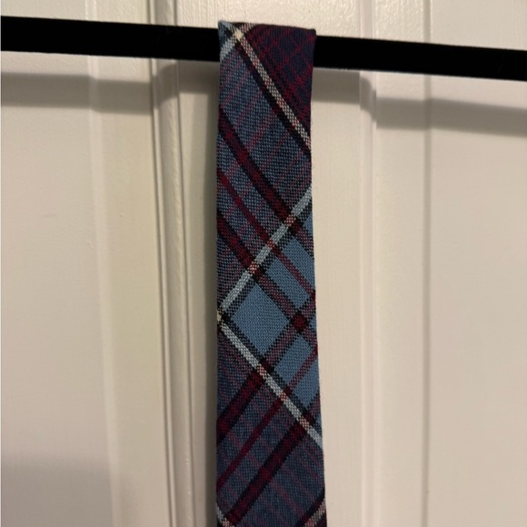 Royal Canadian Air Force Wool Blue and Red Tartan Tie with Classic Plaid Design - Picture 5 of 5